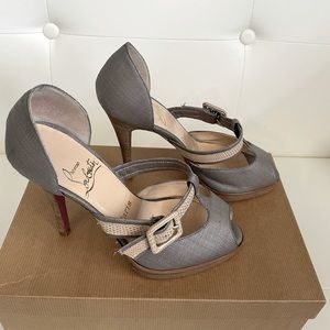 Christian Louboutin Peep D’Orsay Lino 5449 Grey, lizard cipria trim, Sz 6